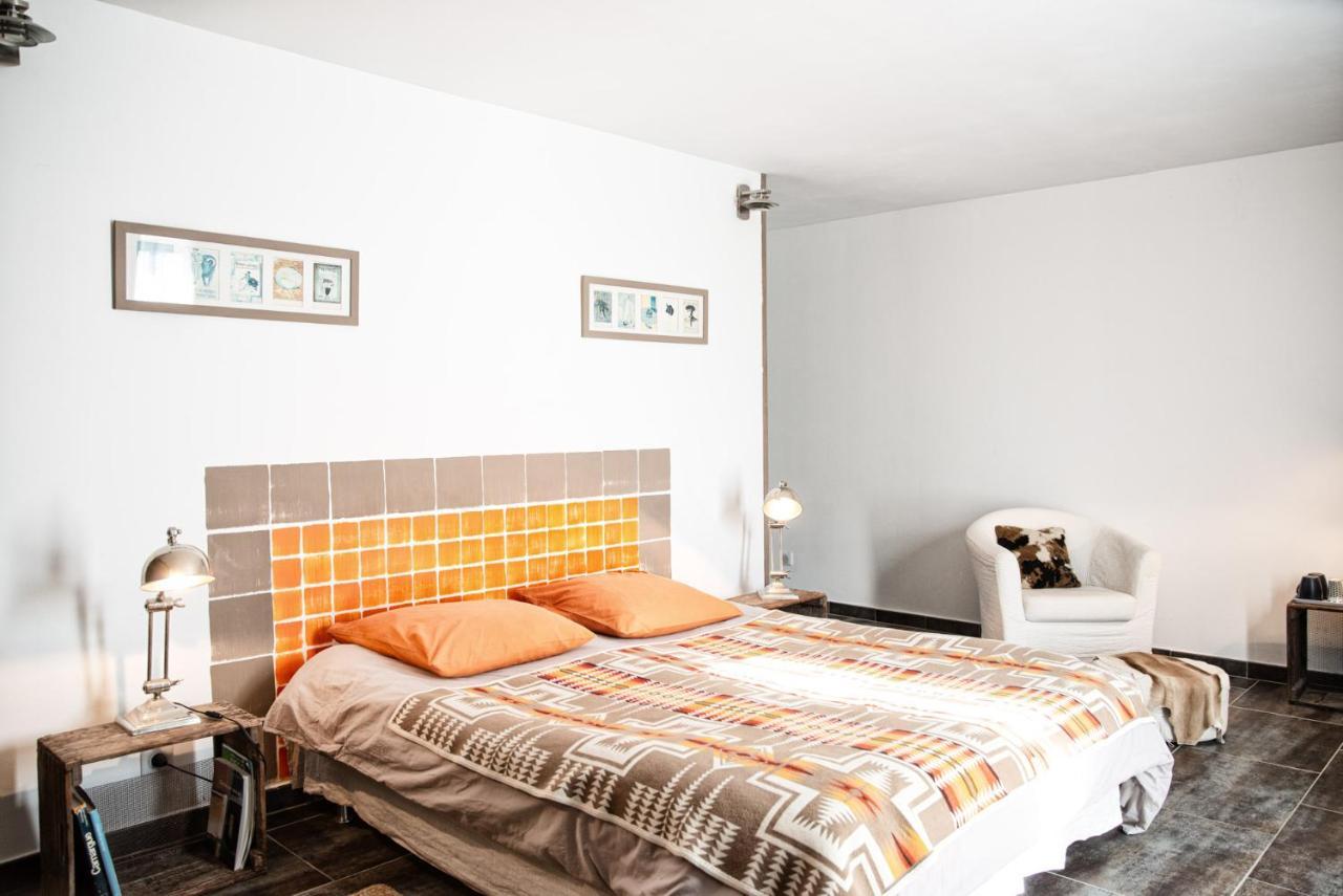 Mas De Bouvet En Camargue Bed and Breakfast Albaron Eksteriør billede
