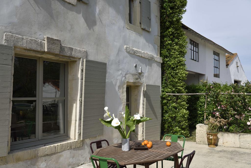 Mas De Bouvet En Camargue Bed and Breakfast Albaron Eksteriør billede